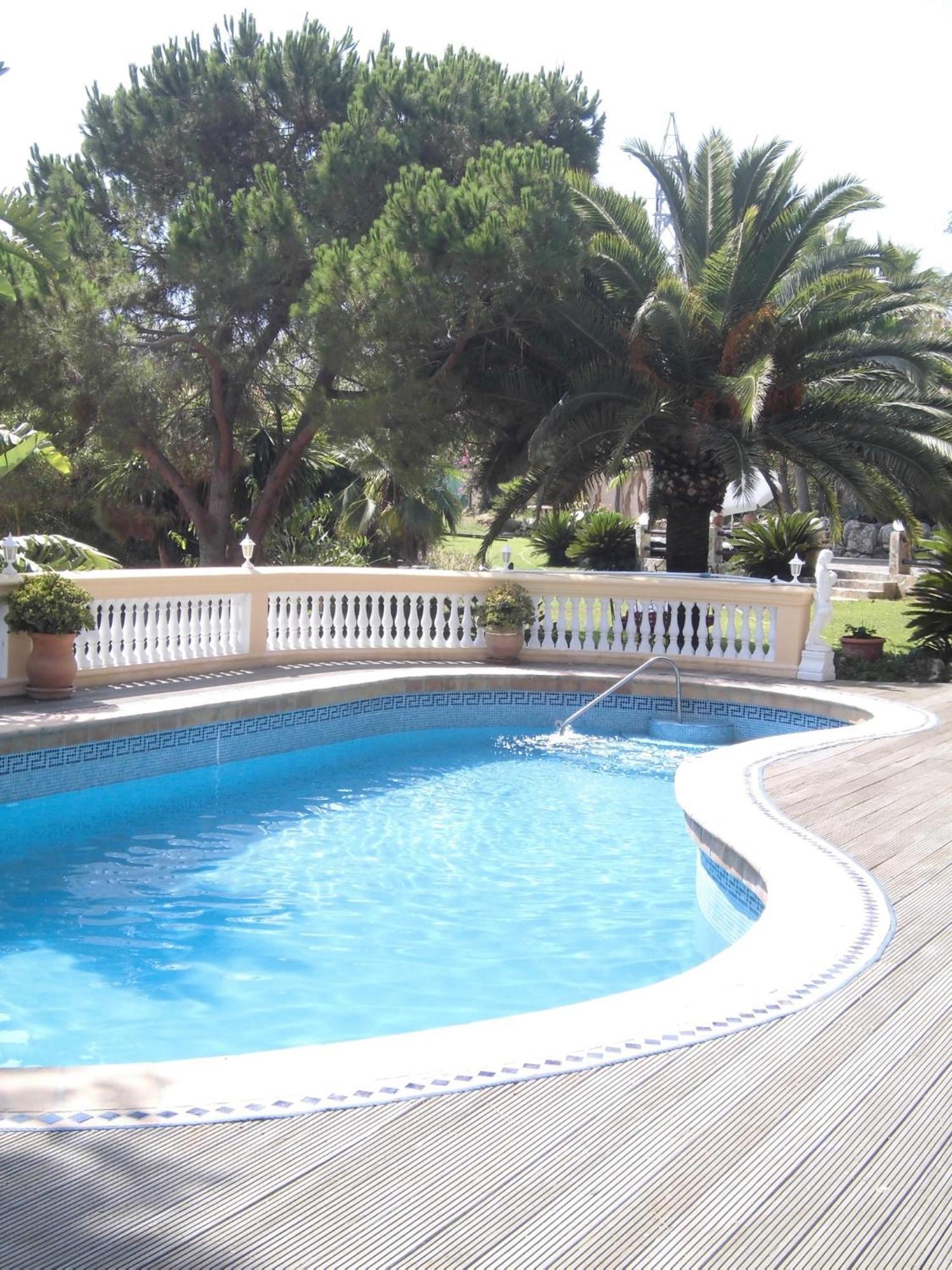 Villa In Center *